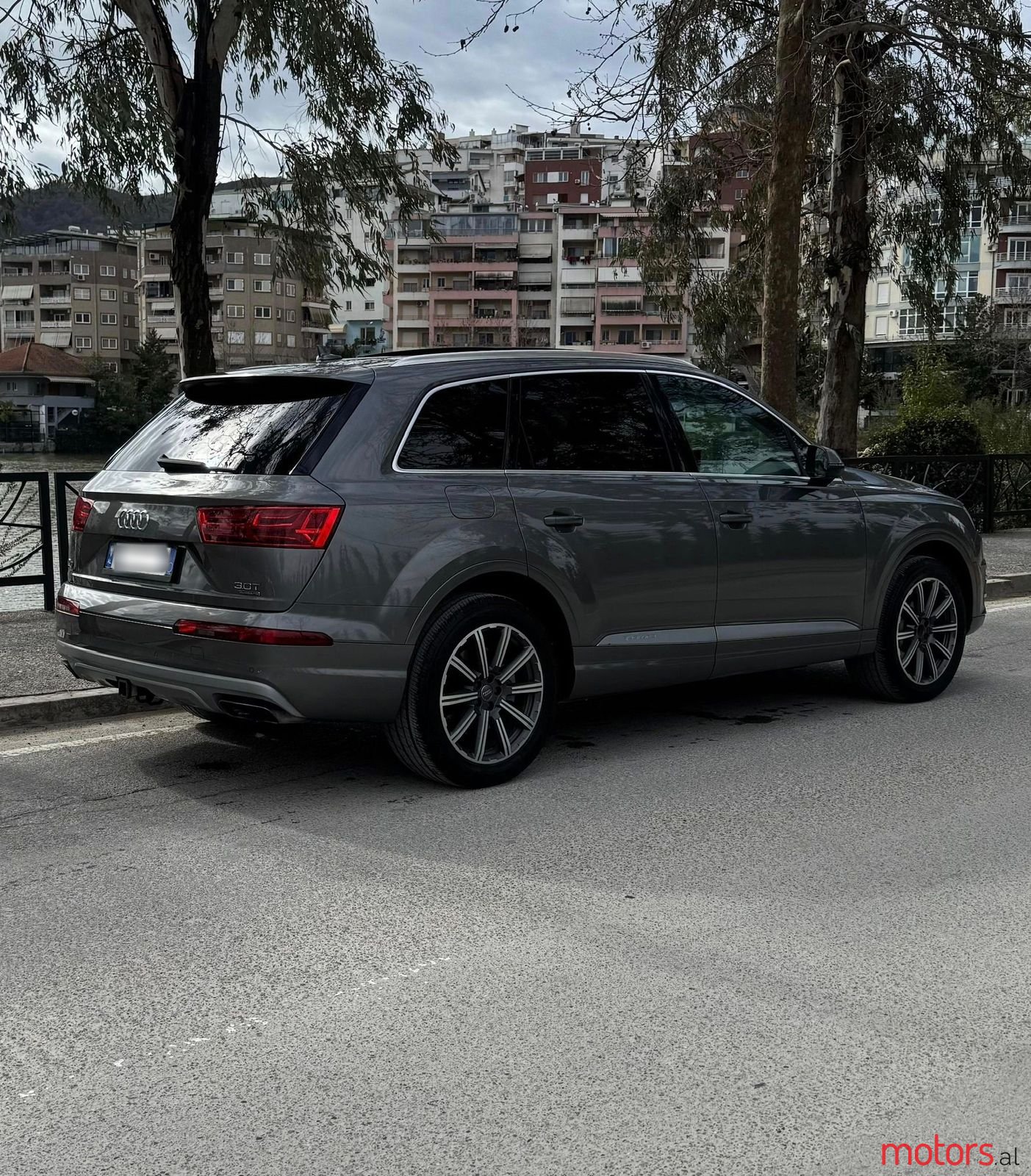 2017' Audi Q7 photo #5