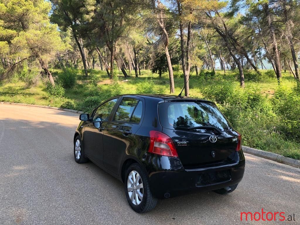 2007' Toyota Yaris photo #4