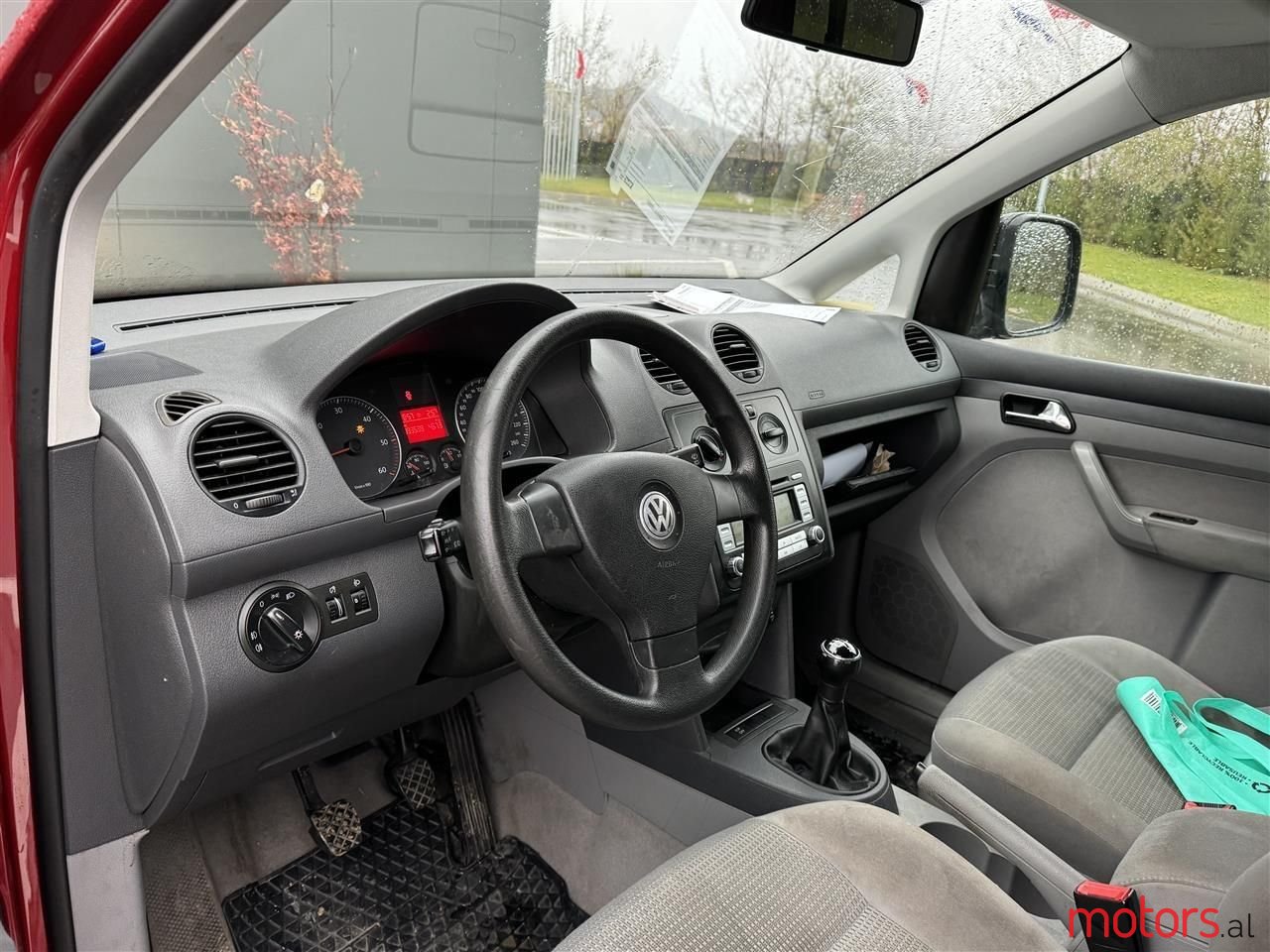 2007' Volkswagen Caddy photo #3