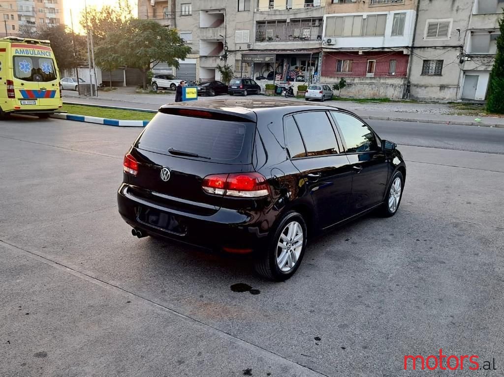 2010' Volkswagen Golf photo #4