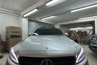 2015' Mercedes-Benz C 300