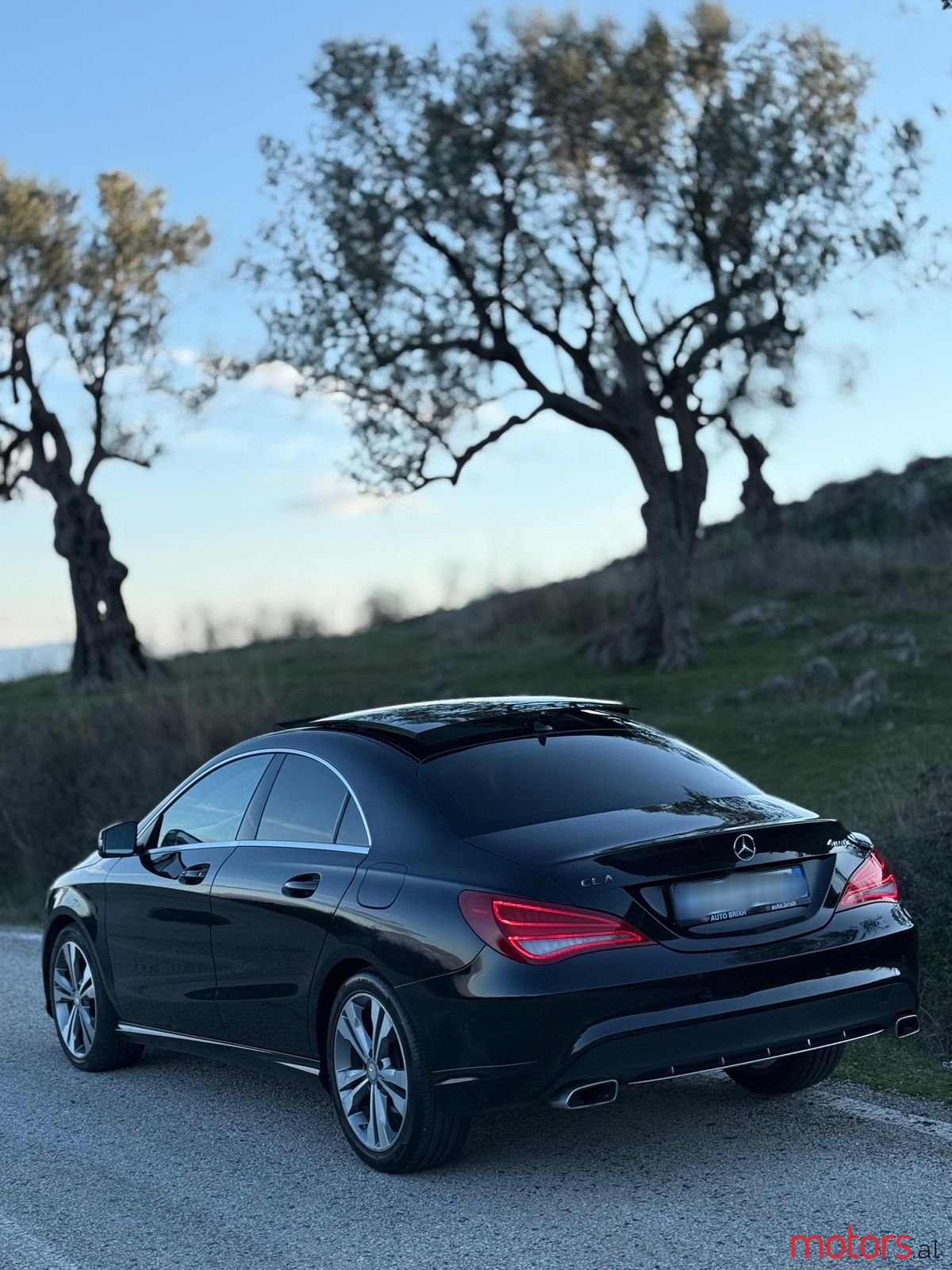 2014' Mercedes-Benz 200 photo #2