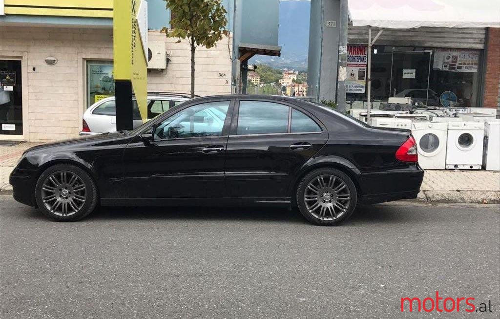2007' Mercedes-Benz E 320 photo #1