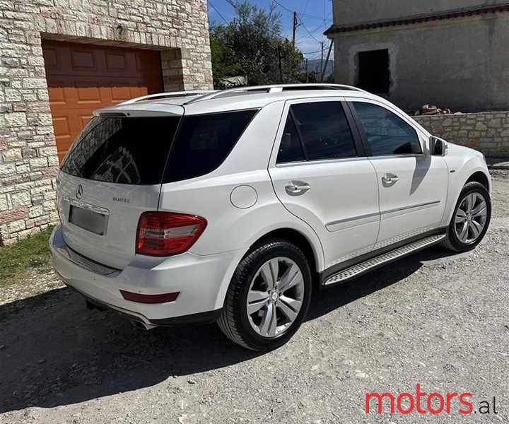 2011' Mercedes-Benz ML 350 photo #1