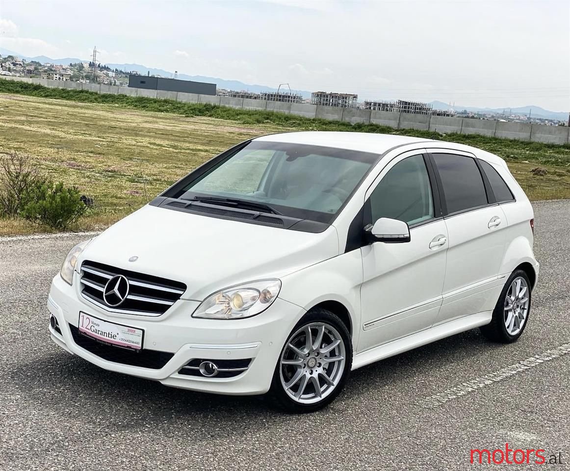 2011' Mercedes-Benz B 200 photo #1