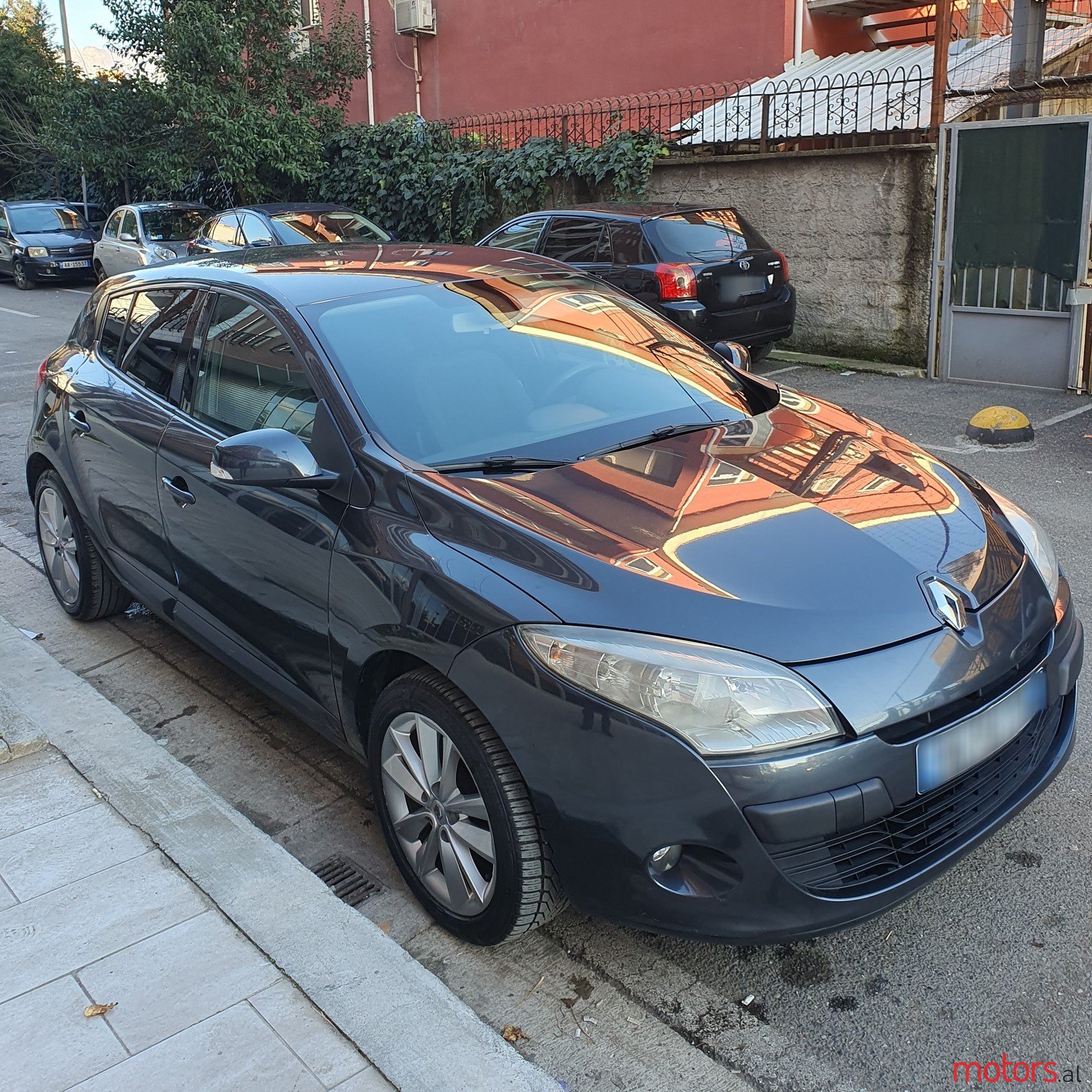 2009' Renault Megane photo #2