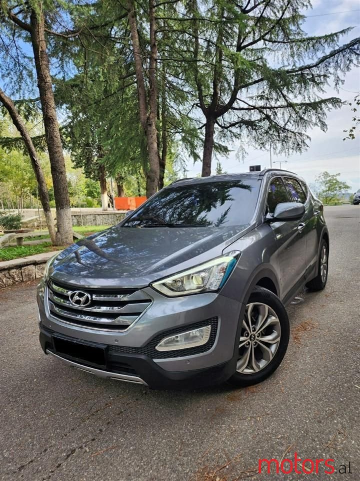 2013' Hyundai Santa Fe photo #1