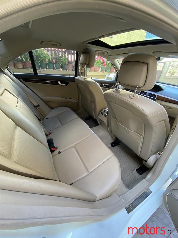 2012' Mercedes-Benz C 300 photo #4