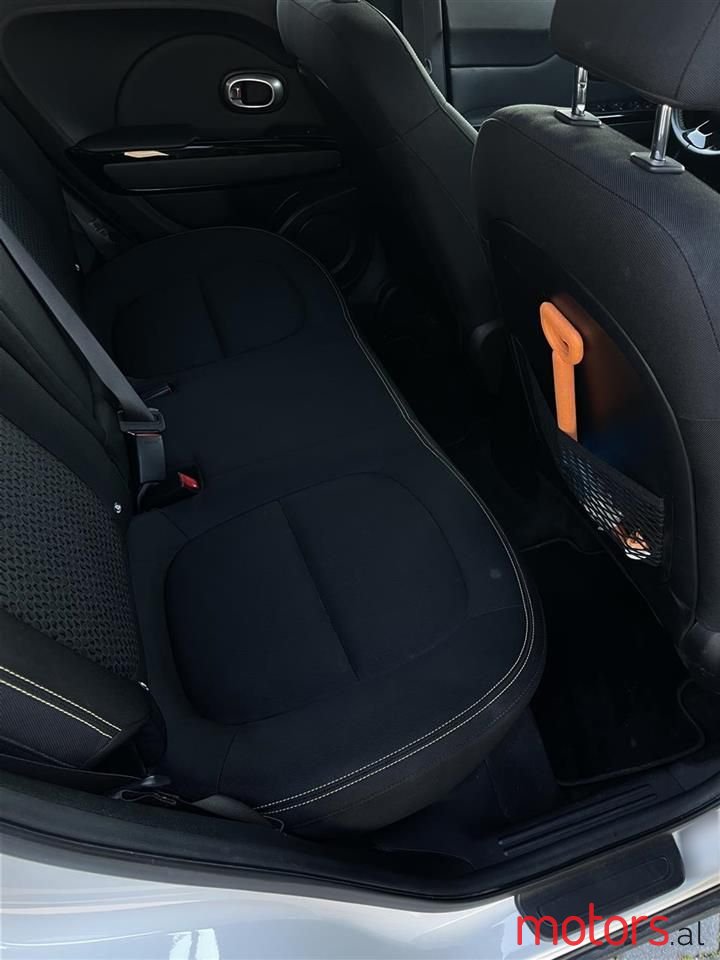 2016' Kia Soul photo #5