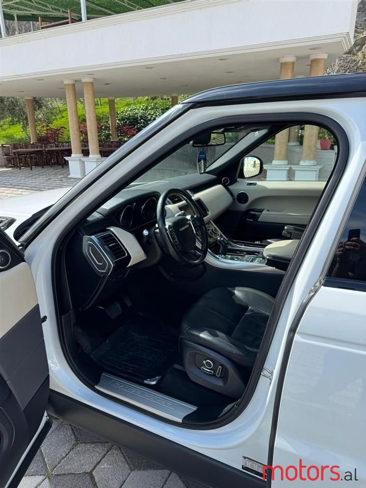 2016' Land Rover Range Rover Sport photo #6