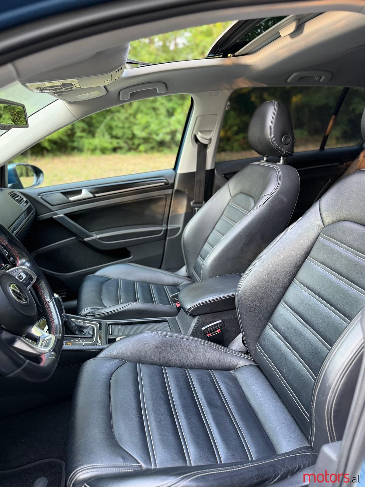 2014' Volkswagen Golf photo #6