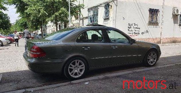 2006' Mercedes-Benz E-Class photo #2