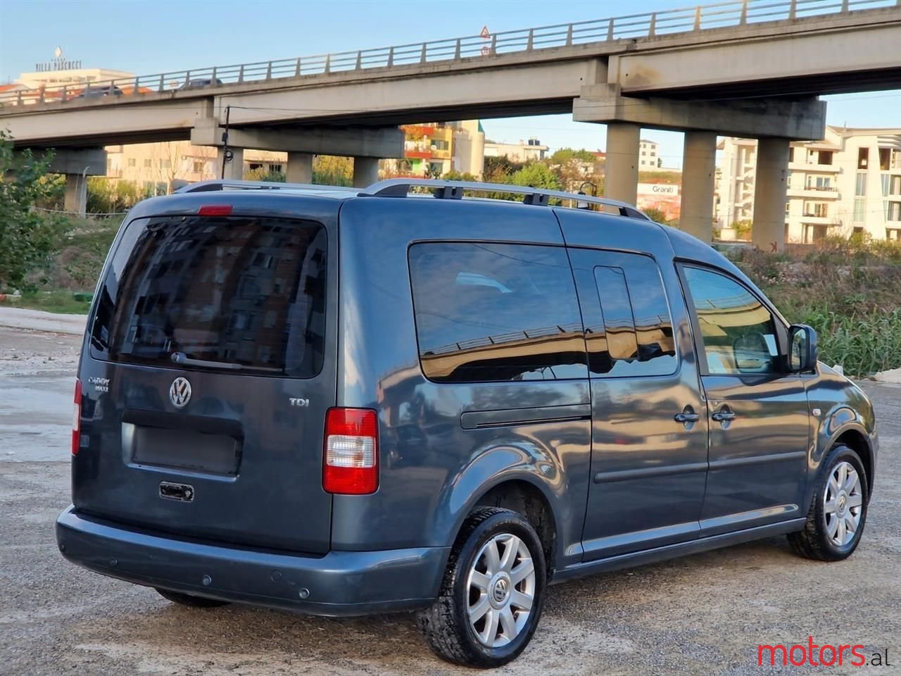 2009' Volkswagen Caddy photo #1