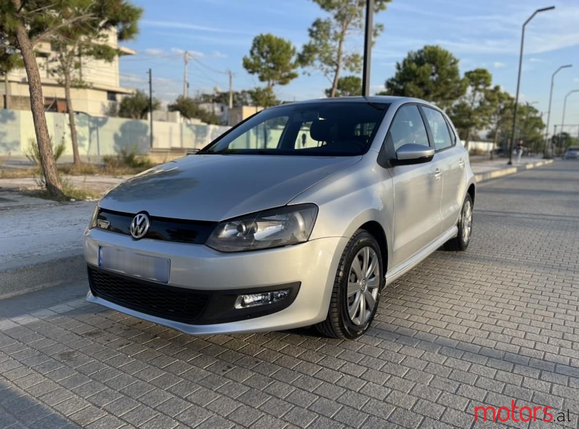 2010' Volkswagen Polo photo #1