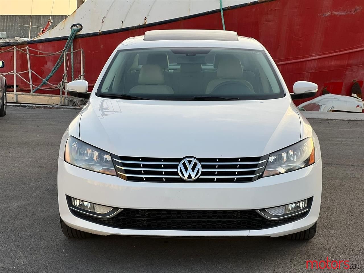 2013' Volkswagen Passat photo #1