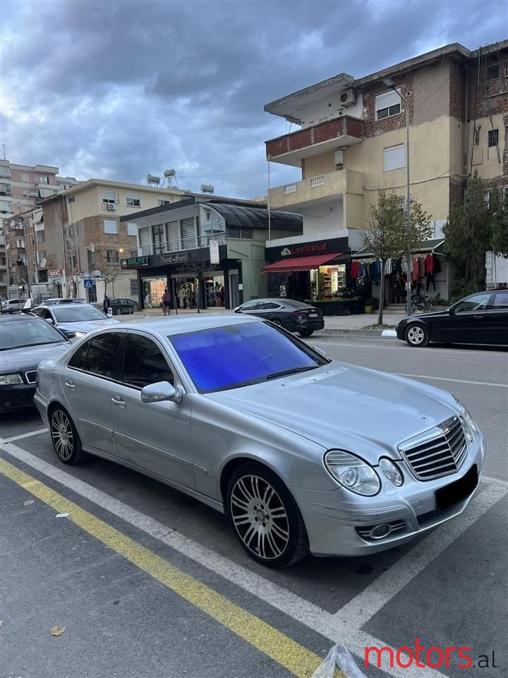 2007' Mercedes-Benz E 320 photo #3