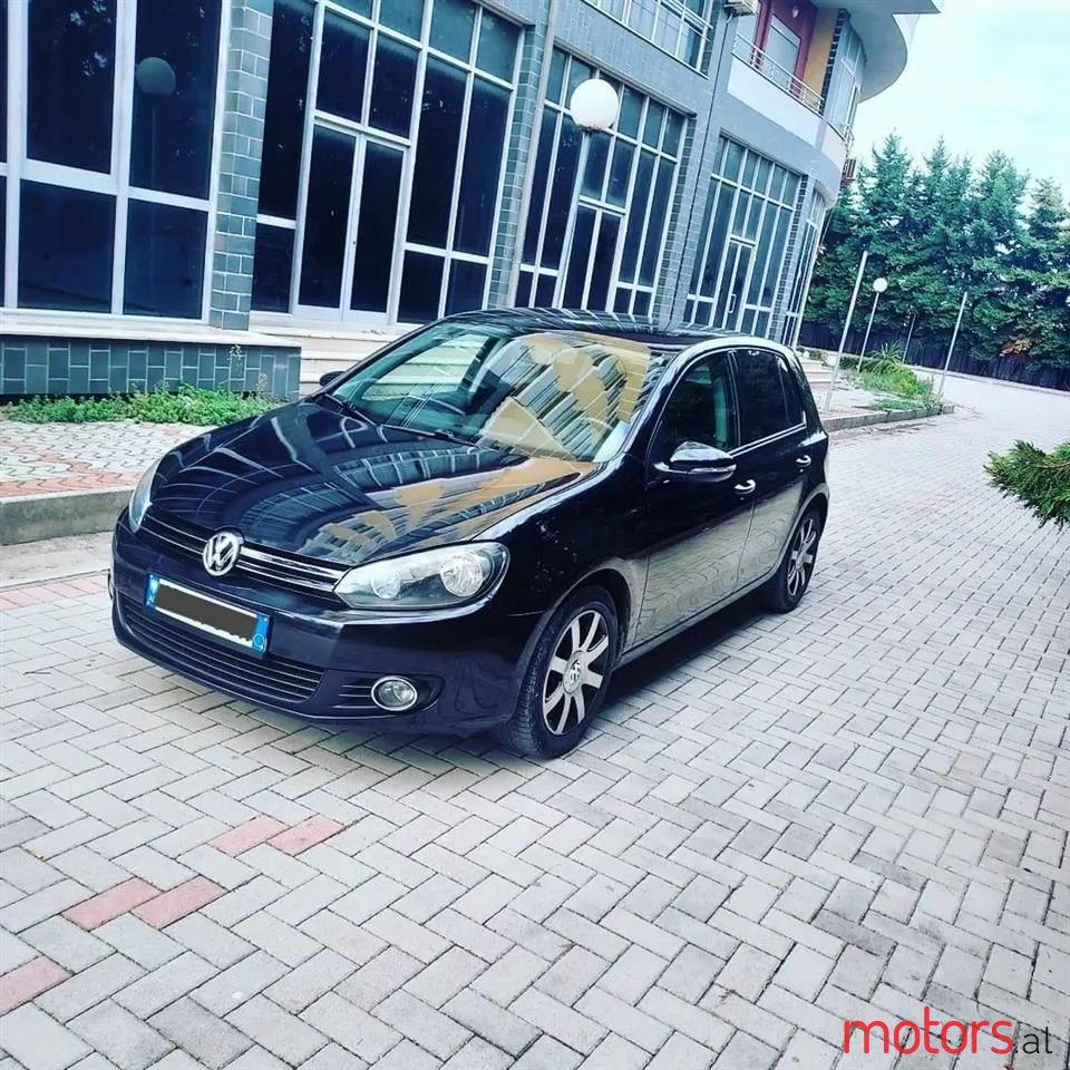 2010' Volkswagen Golf photo #1