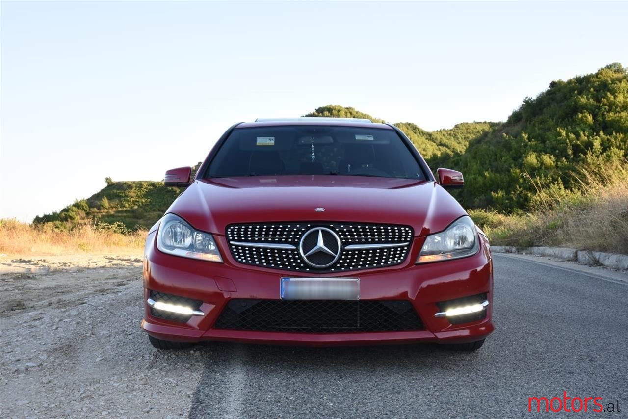 2012' Mercedes-Benz C 300 photo #6