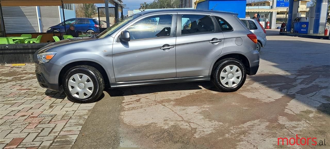 2012' Mitsubishi ASX photo #3