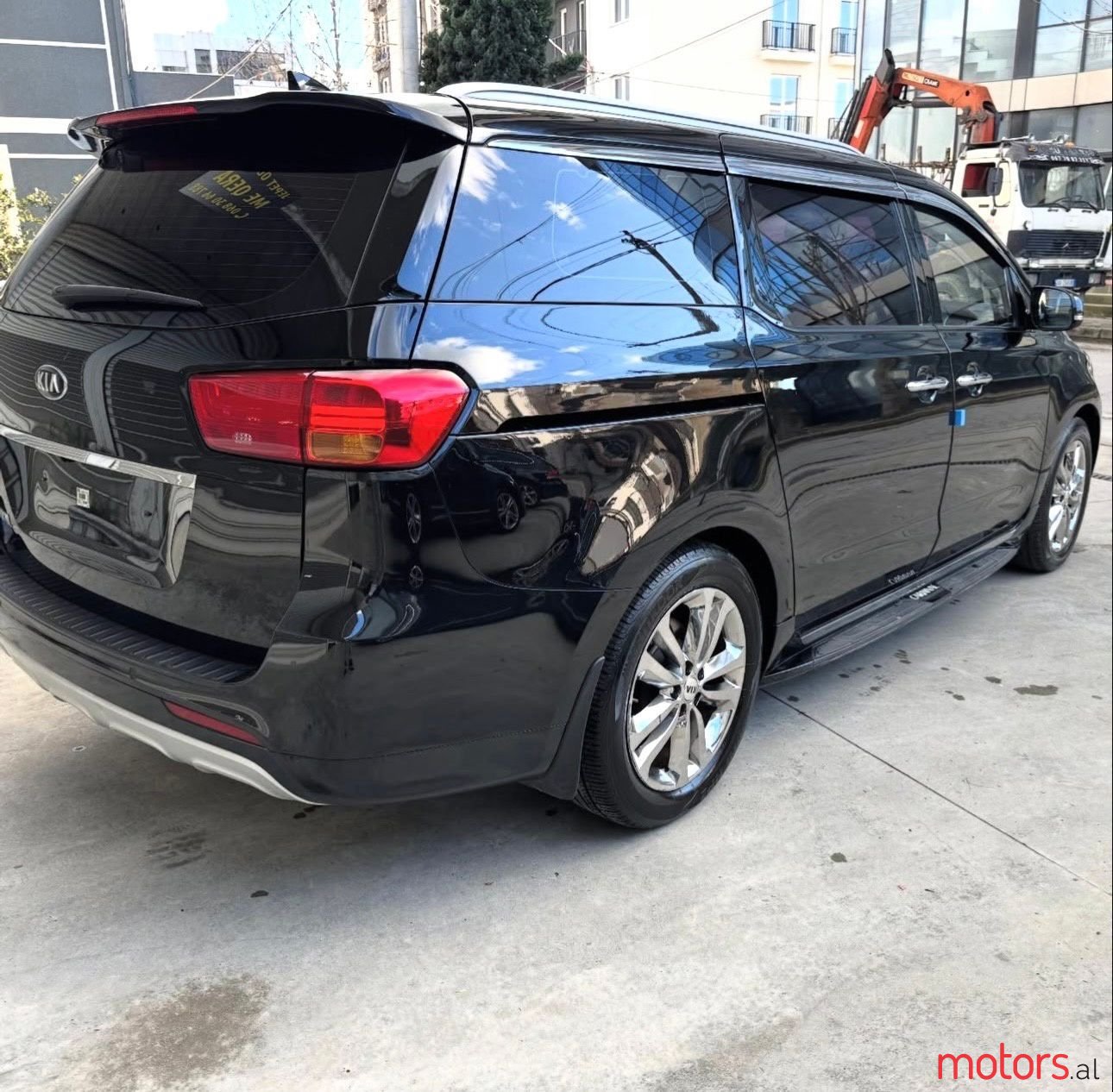 2016' Kia Carnival photo #4