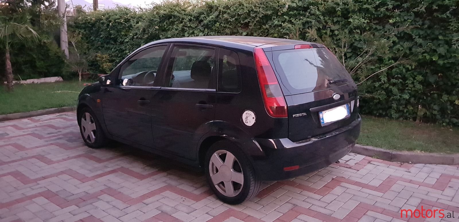 2004' Ford Fiesta photo #2