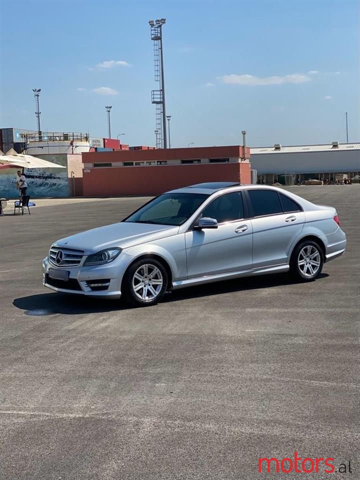 2012' Mercedes-Benz C 200 photo #6