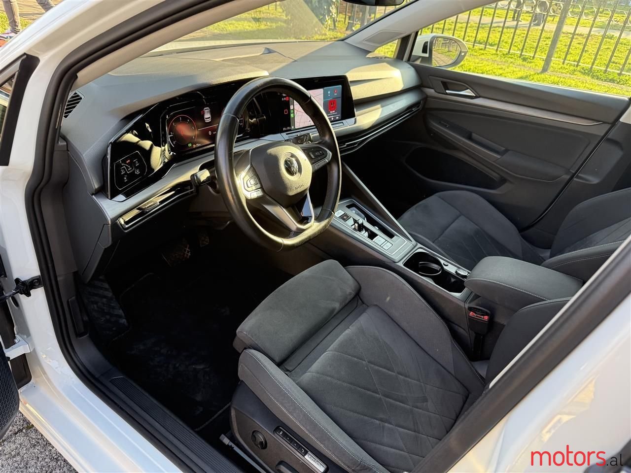 2021' Volkswagen Golf photo #2