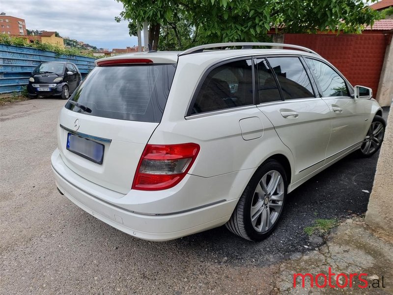 2010' Mercedes-Benz 200 photo #3