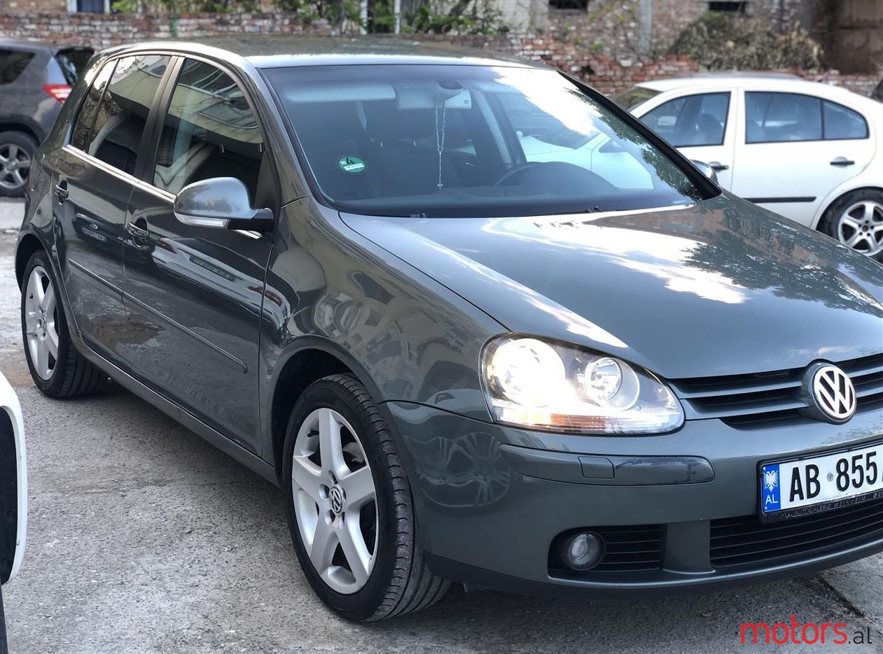 2005' Volkswagen Golf photo #1