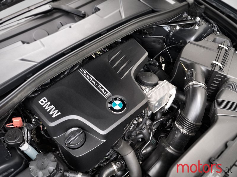2012' BMW X1 photo #7