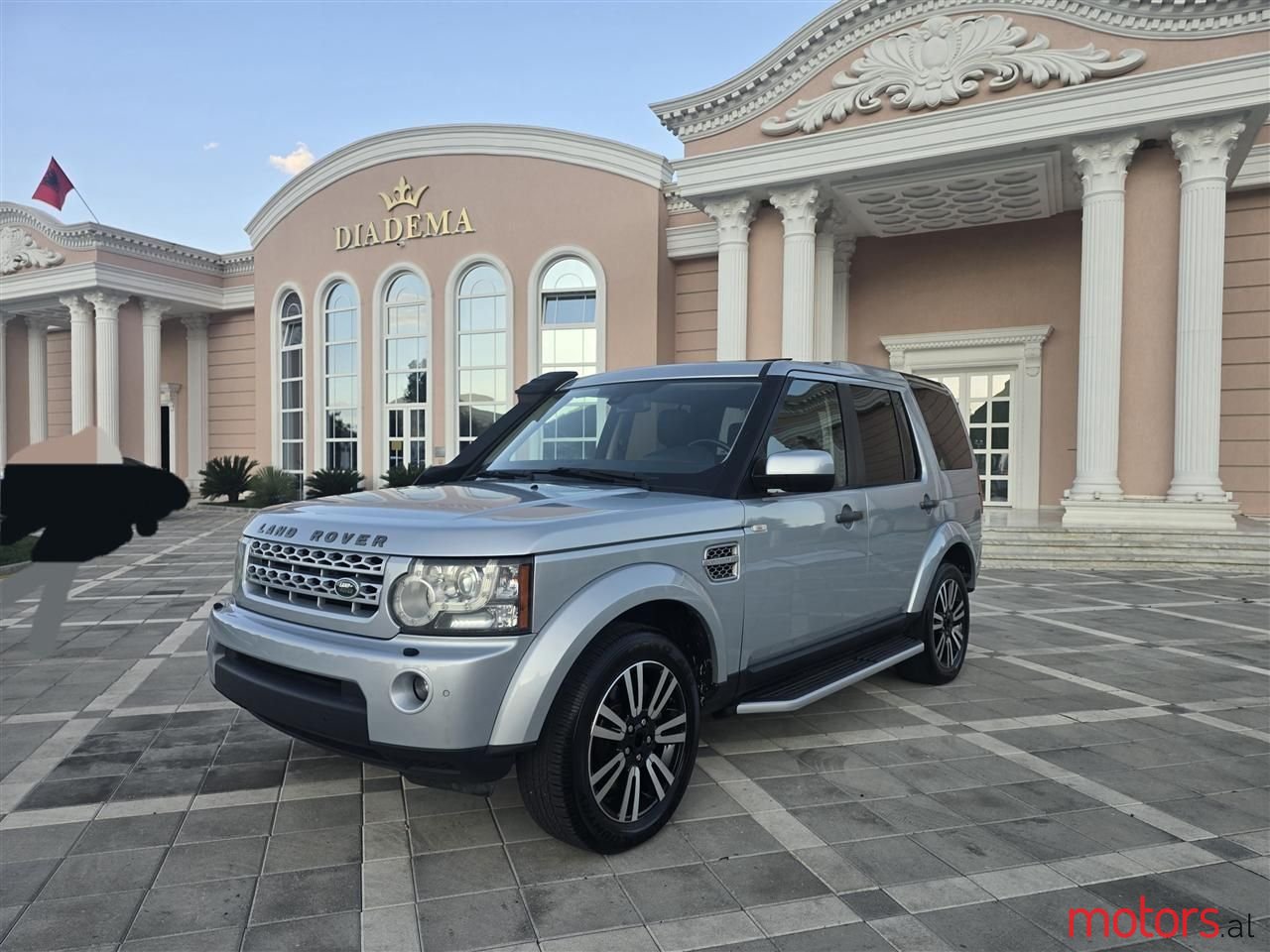 2012' Land Rover Discovery photo #1