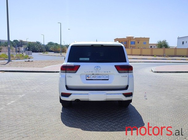 2022' Toyota Land Cruiser photo #7