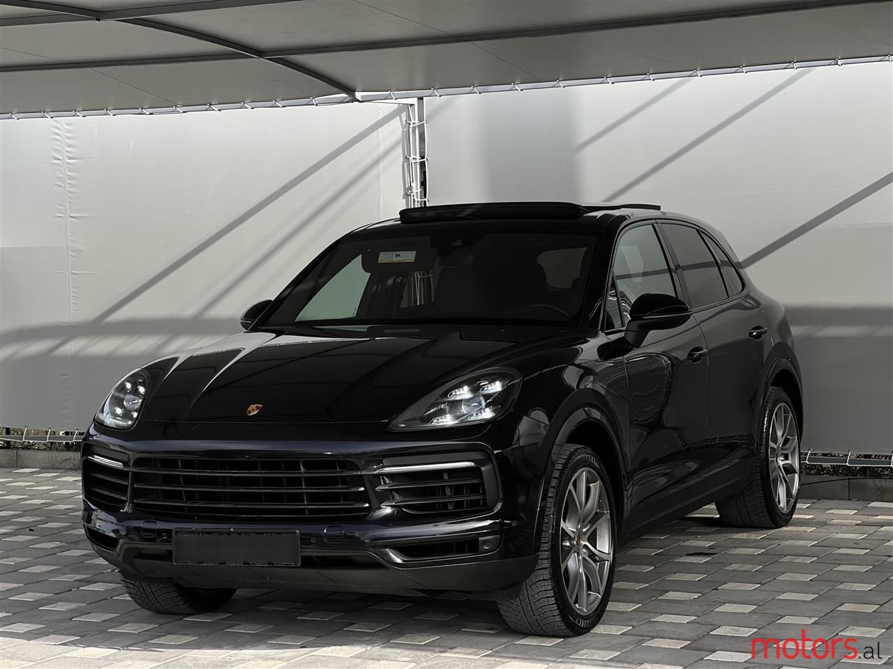 2020' Porsche Cayenne photo #1