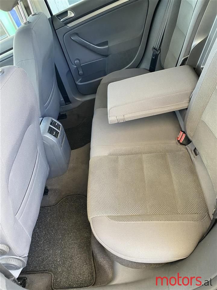 2006' Volkswagen Golf photo #3