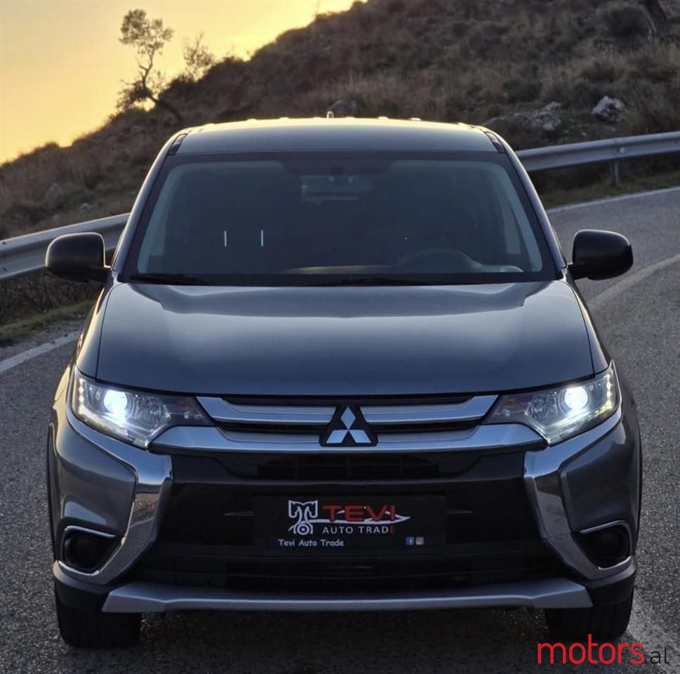 2018' Mitsubishi Outlander photo #3