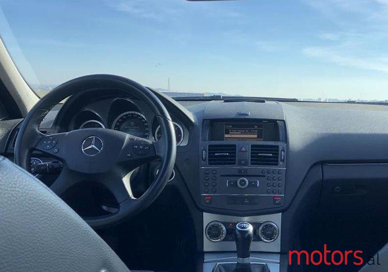 2010' Mercedes-Benz C 200 photo #2