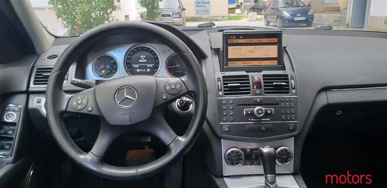 2008' Mercedes-Benz C 220 photo #2
