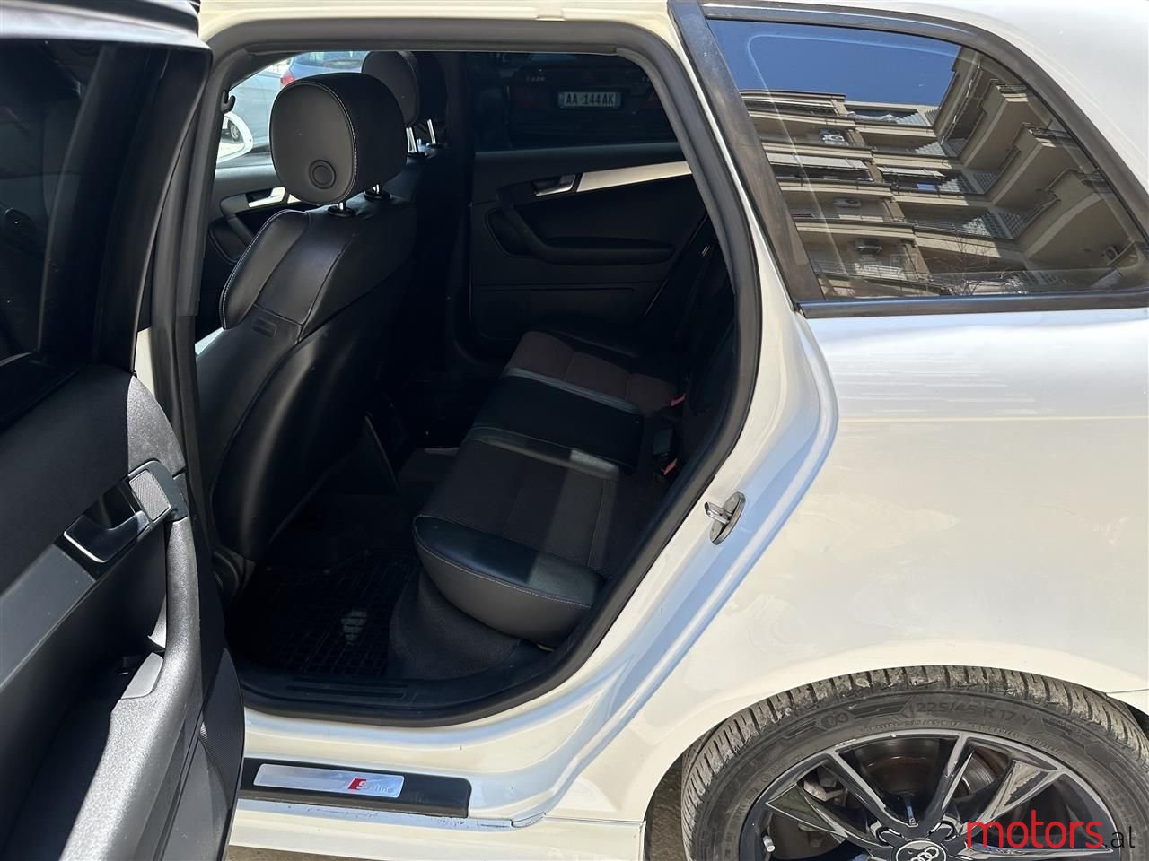 2010' Audi A3 photo #2