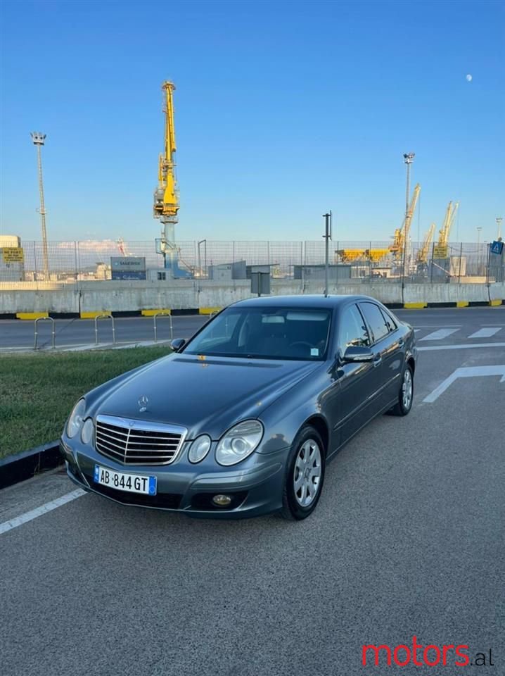 2009' Mercedes-Benz E 280 photo #1