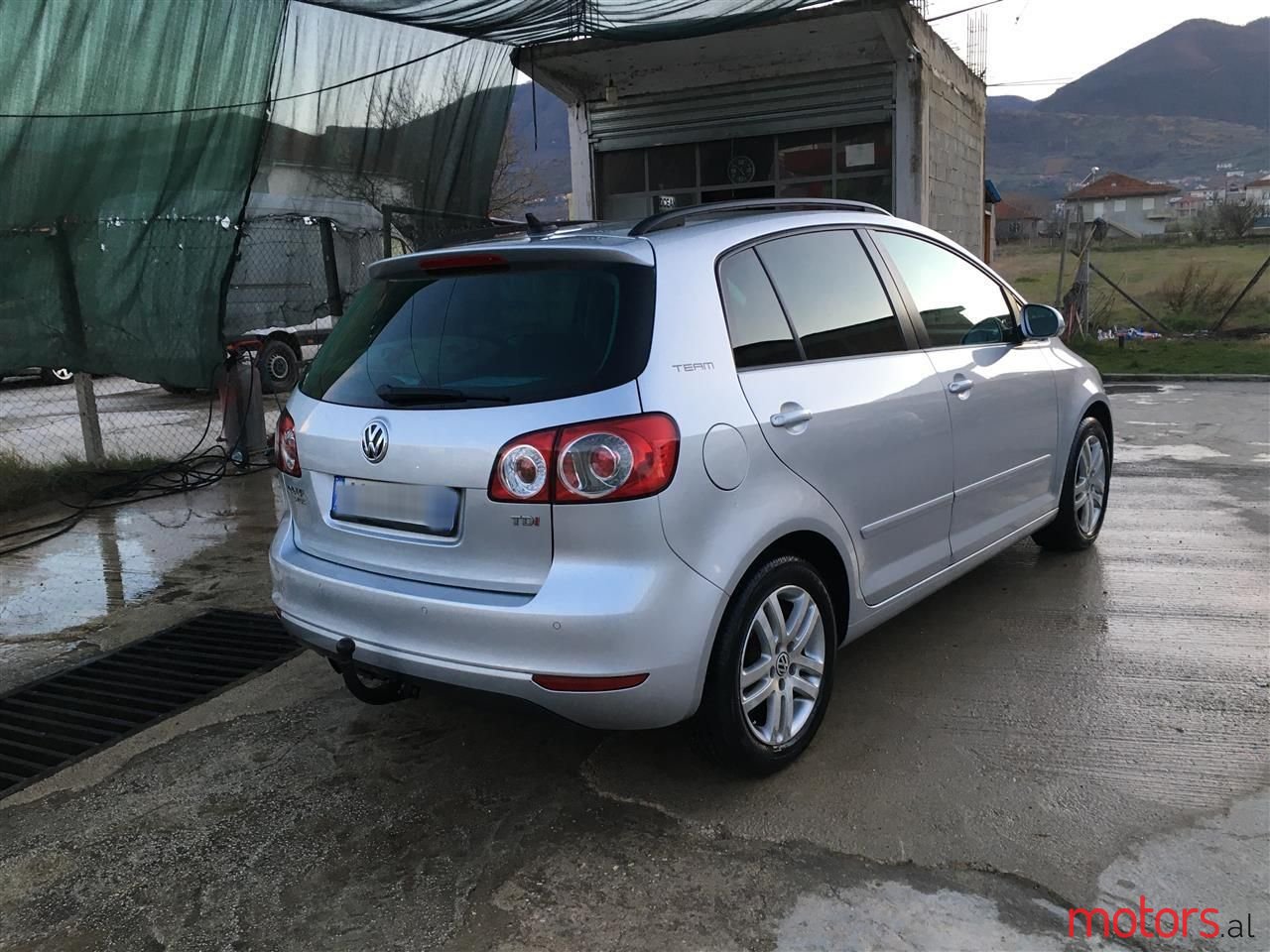 2011' Volkswagen Golf Plus photo #4