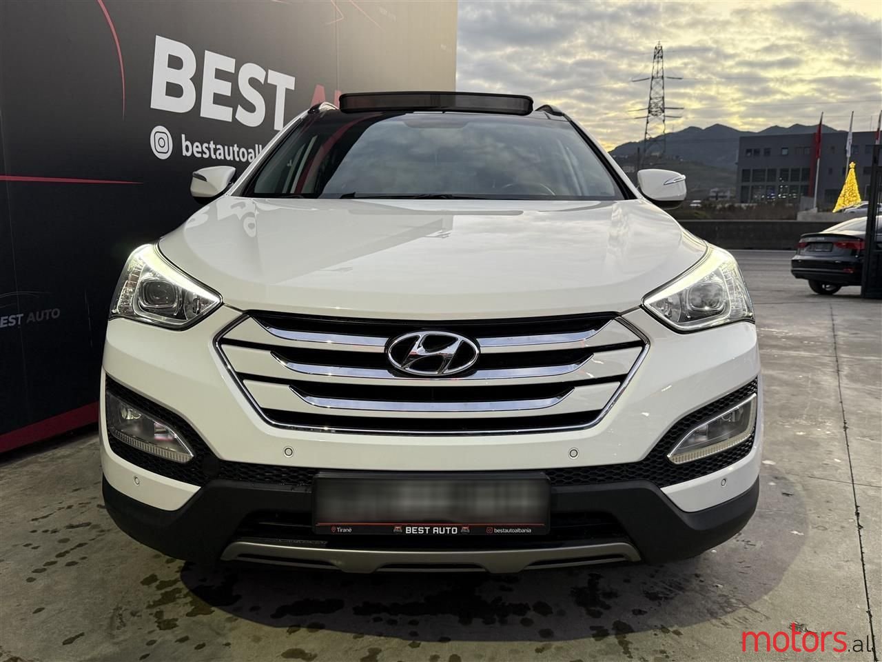 2013' Hyundai Santa Fe photo #2