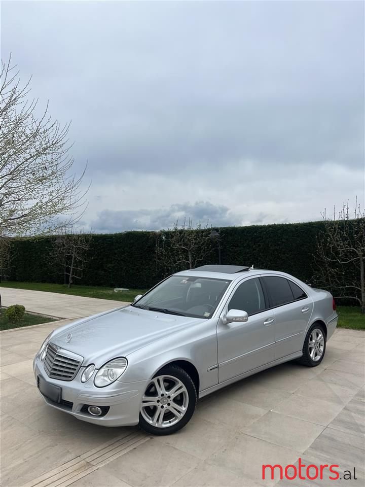 2008' Mercedes-Benz E 280 photo #2