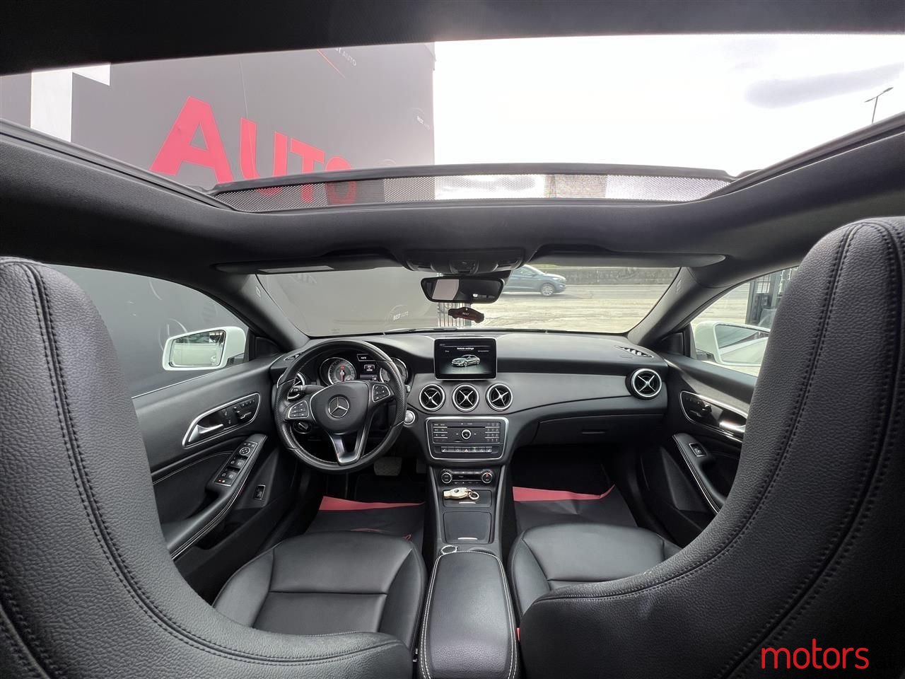 2015' Mercedes-Benz CLA 200 photo #2