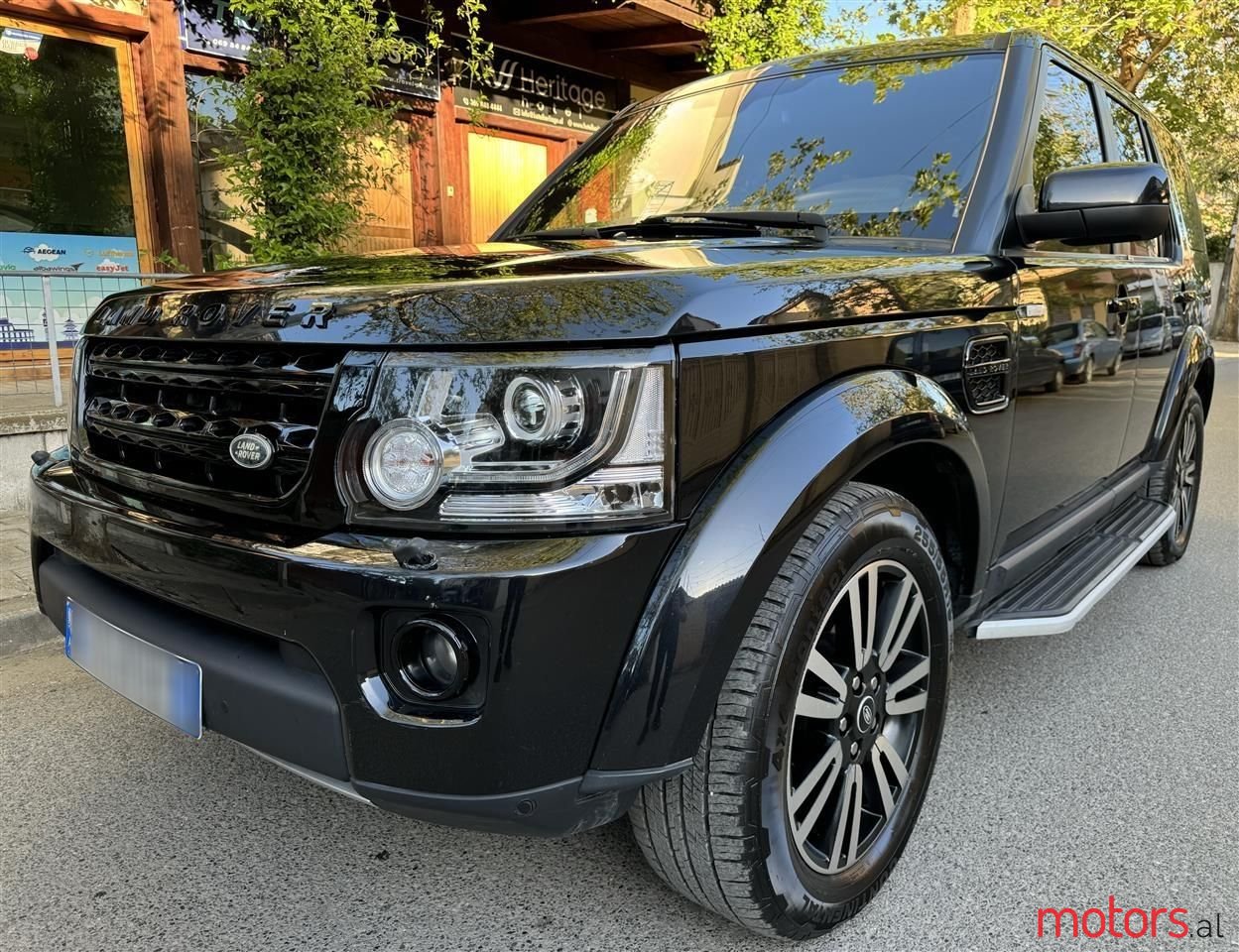 2012' Land Rover Discovery photo #5