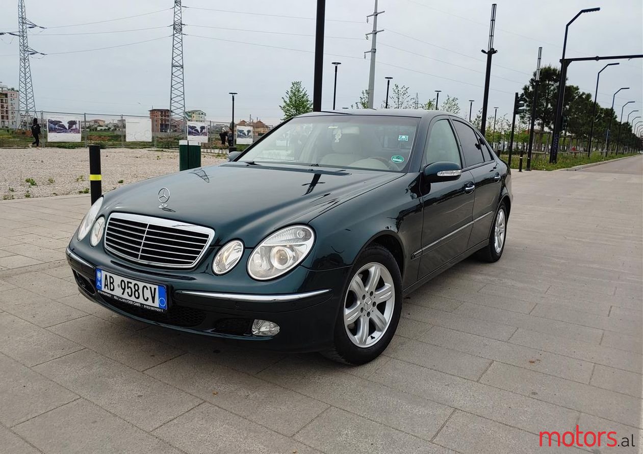 2004' Mercedes-Benz E 240 photo #1