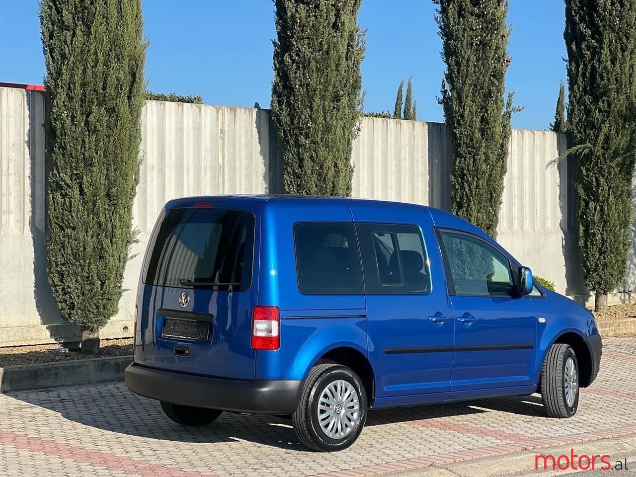2009' Volkswagen Caddy photo #2