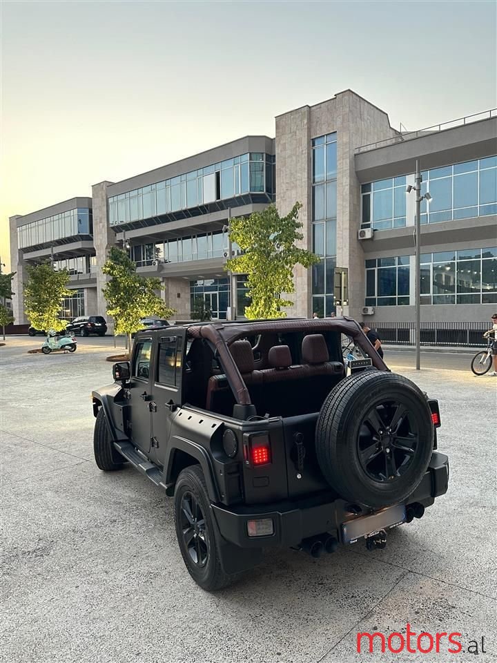 2016' Jeep Wrangler photo #5