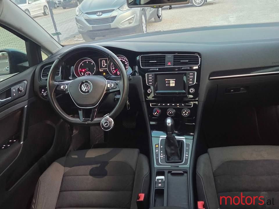 2014' Volkswagen Golf photo #4