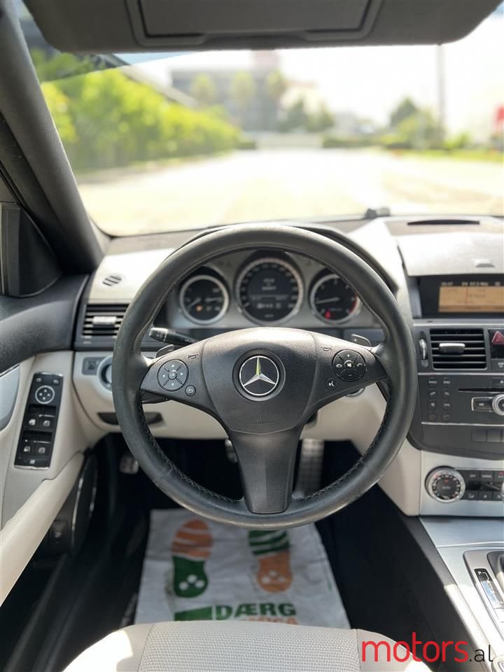2009' Mercedes-Benz C 200 photo #4
