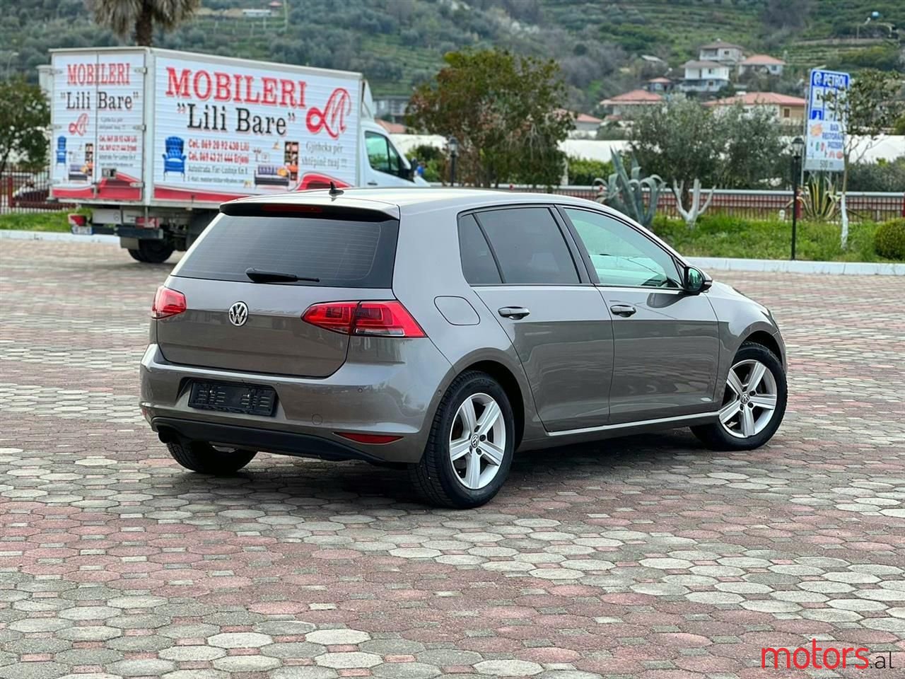 2013' Volkswagen Golf photo #3